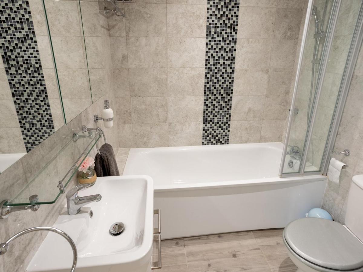 Pass The Keys Modern Stylish Apartment With Parking Bournemouth Zewnętrze zdjęcie